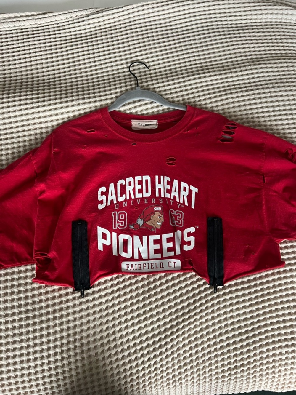 Sacred Heart Pioneers Red Cropped Sweatshirt